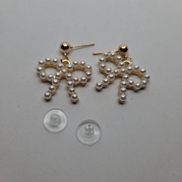 Pearl Bow Earrings Gold Tone Dangle Drop - Picture 2 of 7